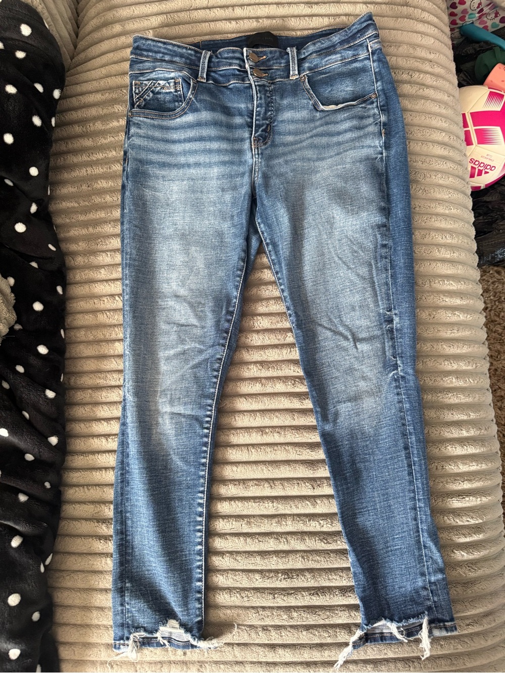 Buckle Light-Medium Blue Distressed Cropped Ankle Jeans